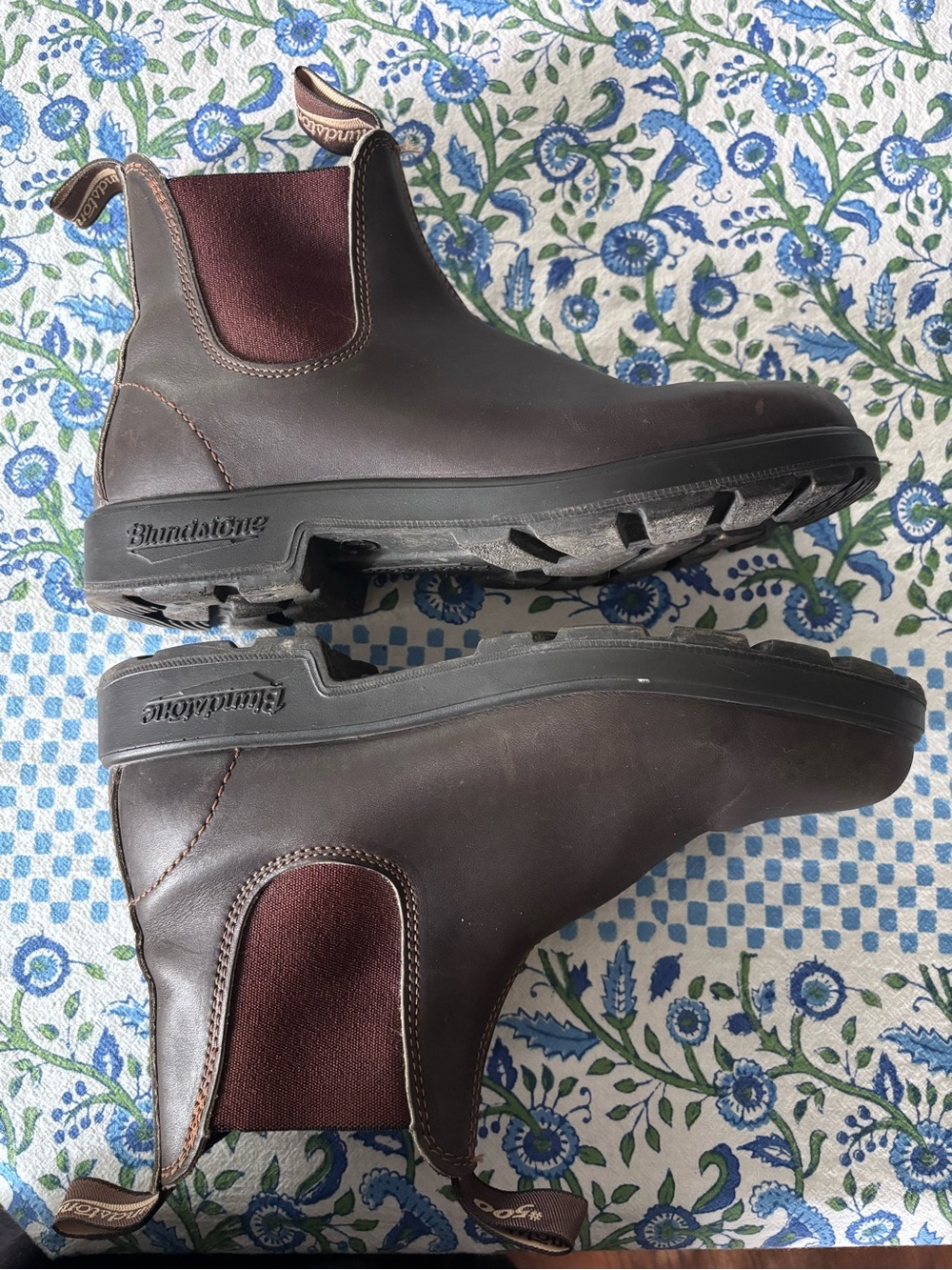 Blundstone Brown Chelsea Slip-On Boots - Picture 7 of 11